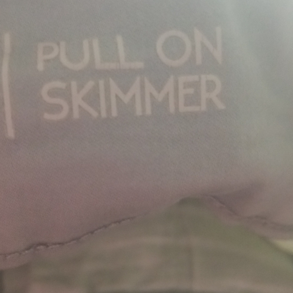Women's White Bermuda Shorts - Picture 4 of 6
